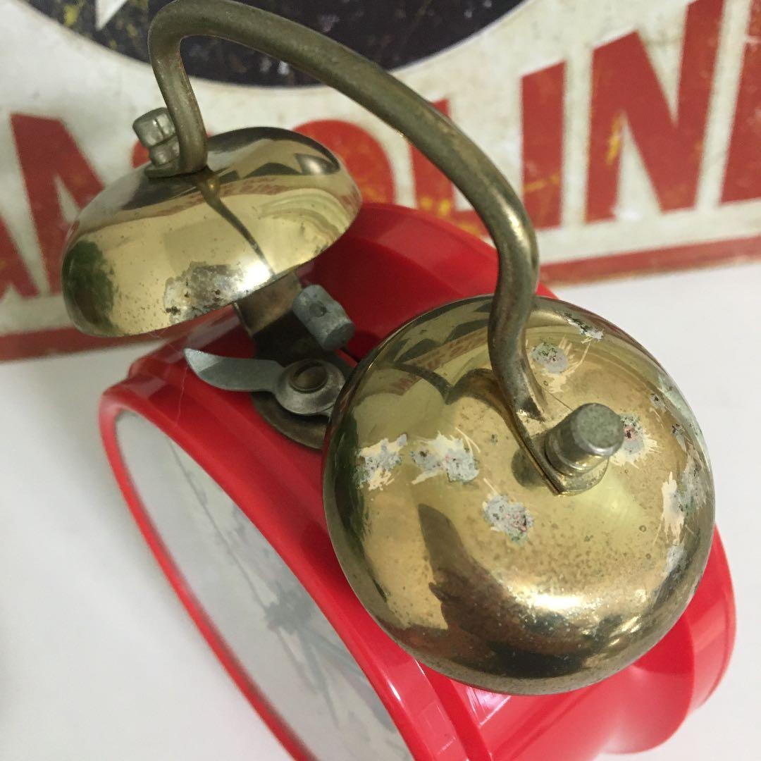 希少　レトロ　ペコちゃん　目覚まし時計　　　　　　　　（手巻き）