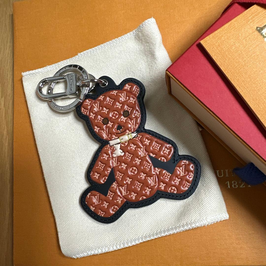 [正規品] 美品✨LOUIS VUITTON クマ型キーホルダー