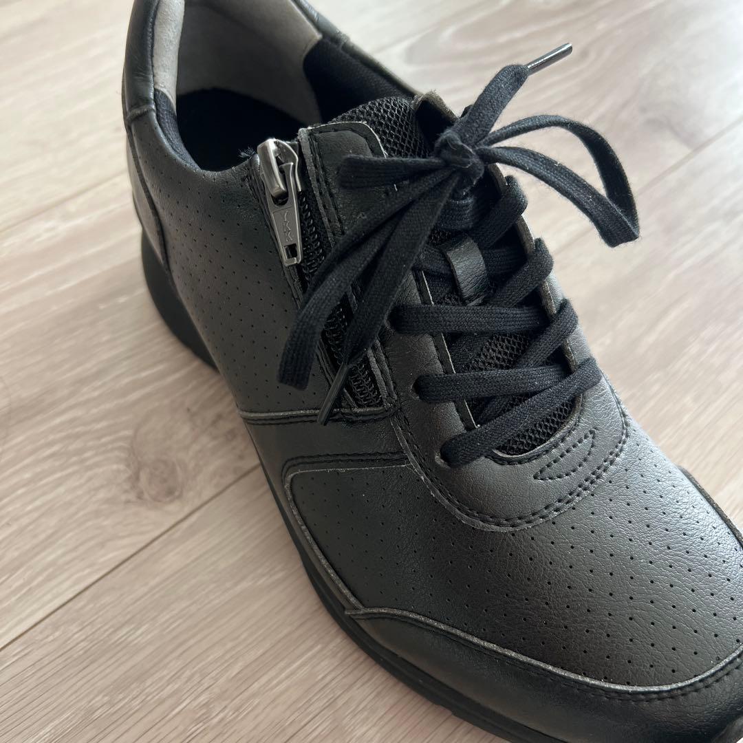 AKAISHI ブラック スニーカー ジッパー付き23.5