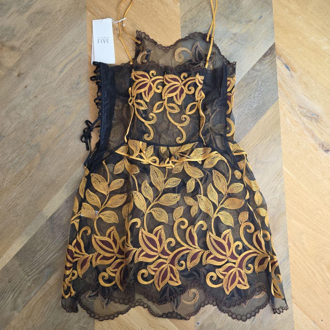 STUDIO FIVE 刺繍レースキャミソール　ワコール　新品