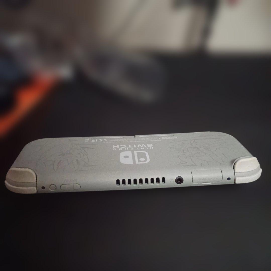 Nintendo Switch Lite ポケモン版 どうぶつの森同梱