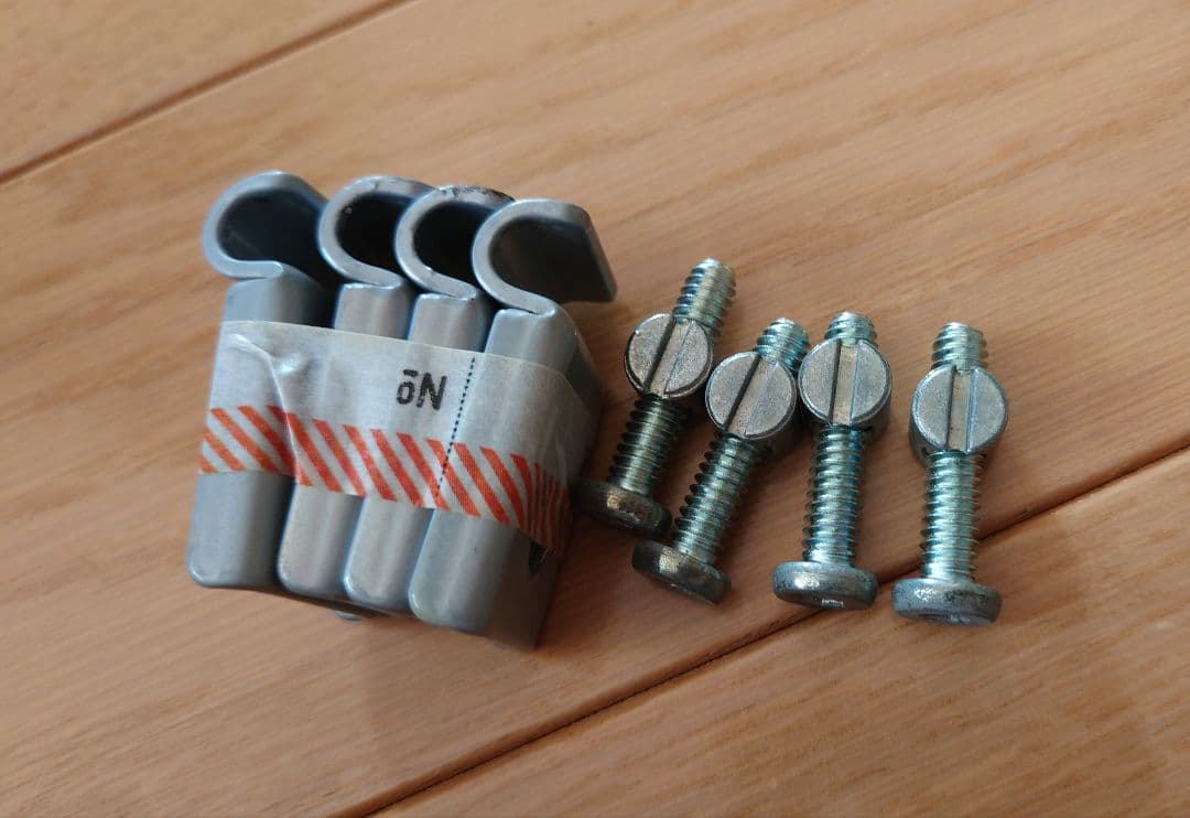 無印良品スチールユニットシェルフ　旧モデル (アジャスターも付けます)