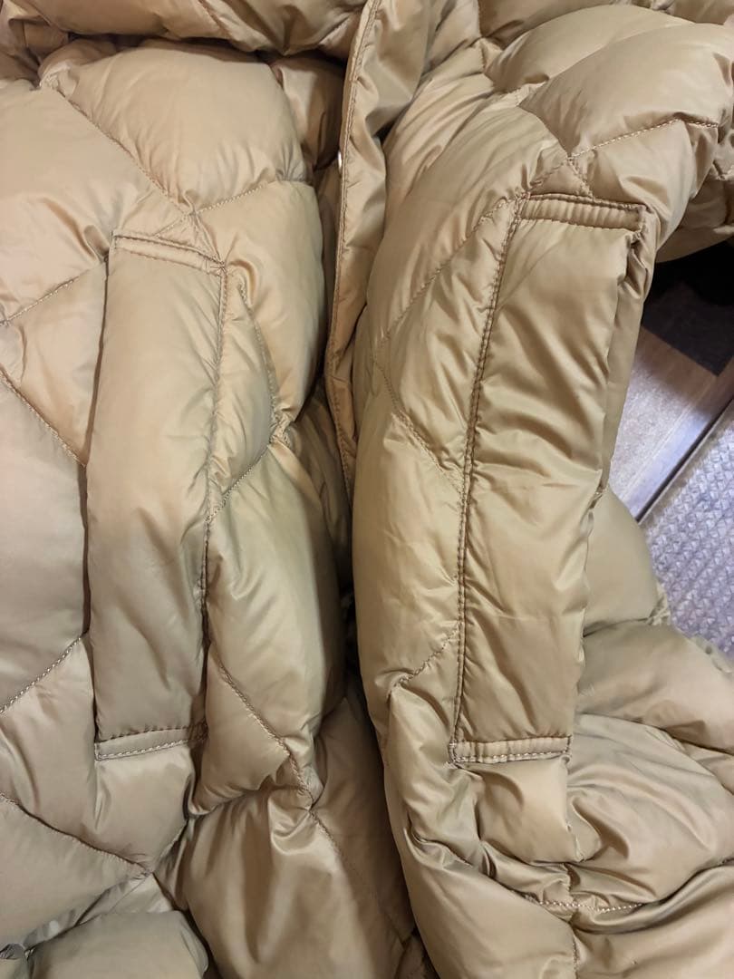 【WEB限定】【TAION/ノーリーズ】別注ダイヤキルトロングダウン　キャメル