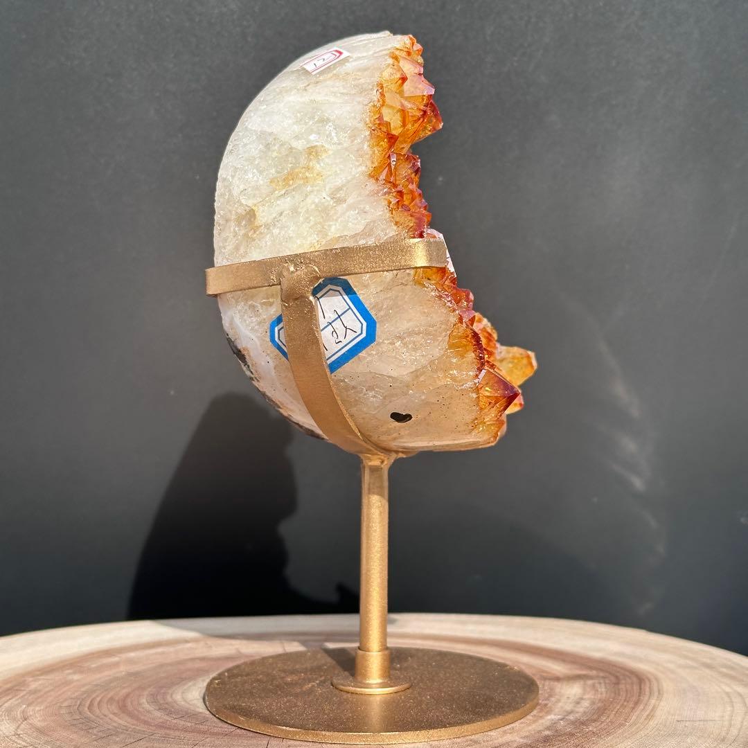 天然石シトリンの月　置物　台座付きG.64