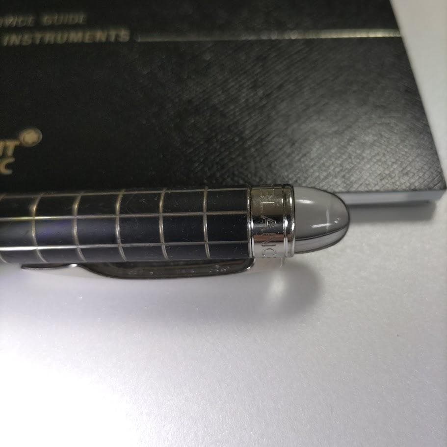 Montblanc ボールペン 黒 格子模様