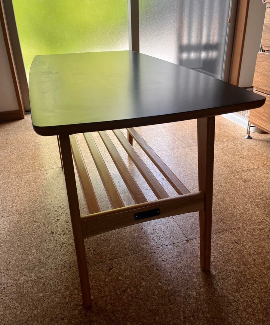 カリモク　木製テーブル