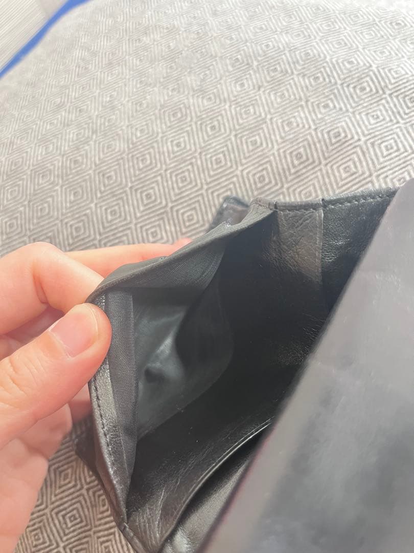 CHANEL ブラック キャビアスキン　二つ折り財布　シャネル　がま口