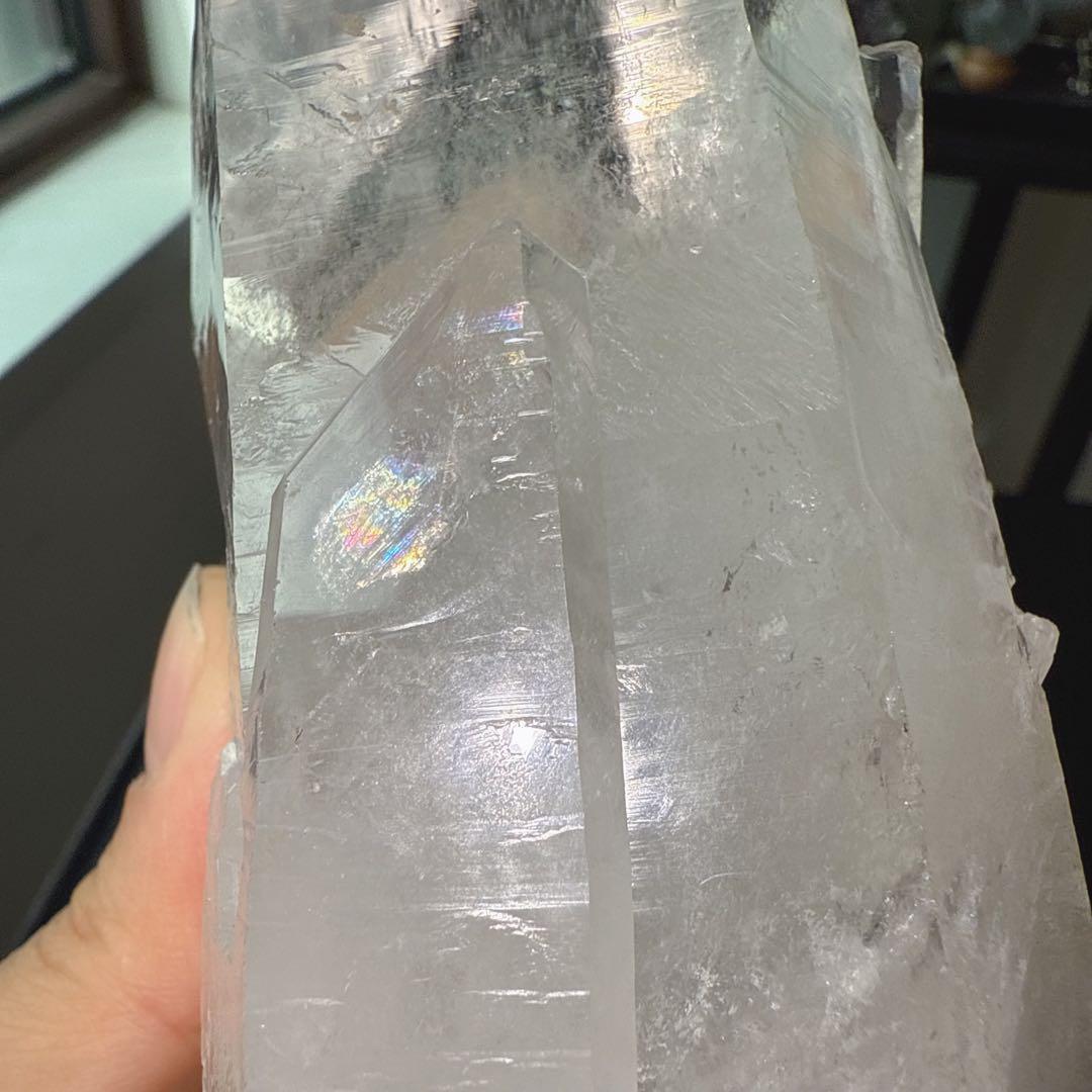 ミナスジェライス州産❣️天然石水晶のポイント　台座付きNO.010911