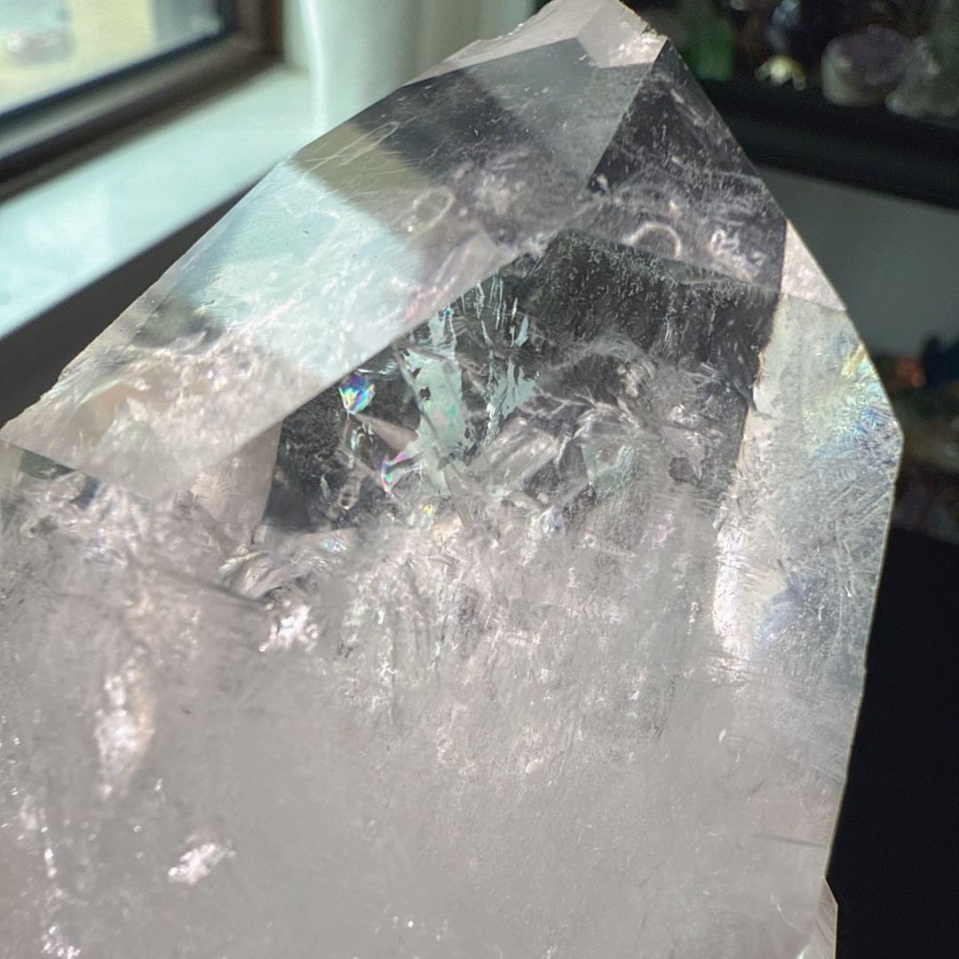 ミナスジェライス州産❣️天然石水晶のポイント　台座付きNO.010911