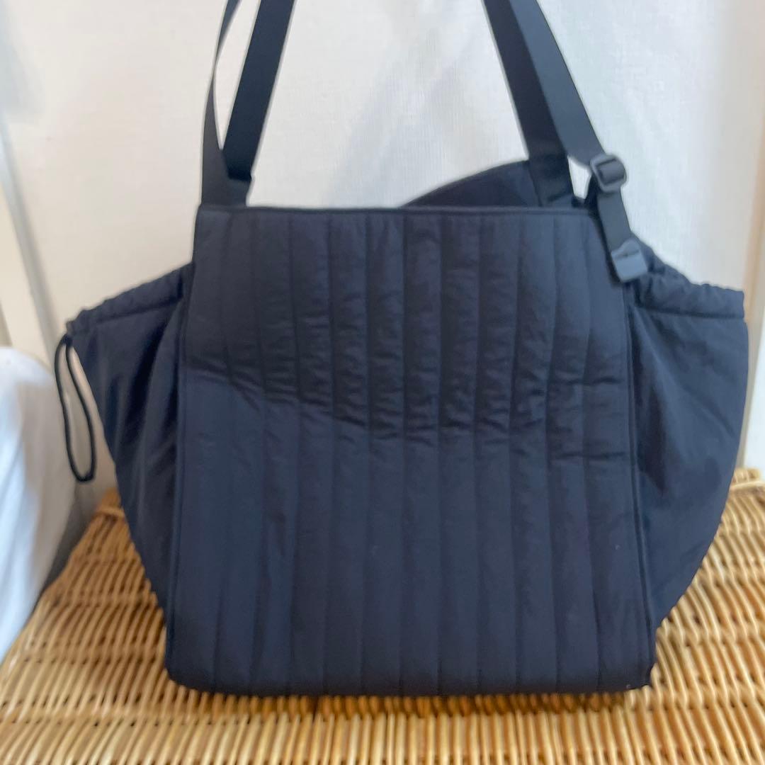 【セール中金曜まで美品！】黒SOLPRESA キルティングトートマザーズバッグM