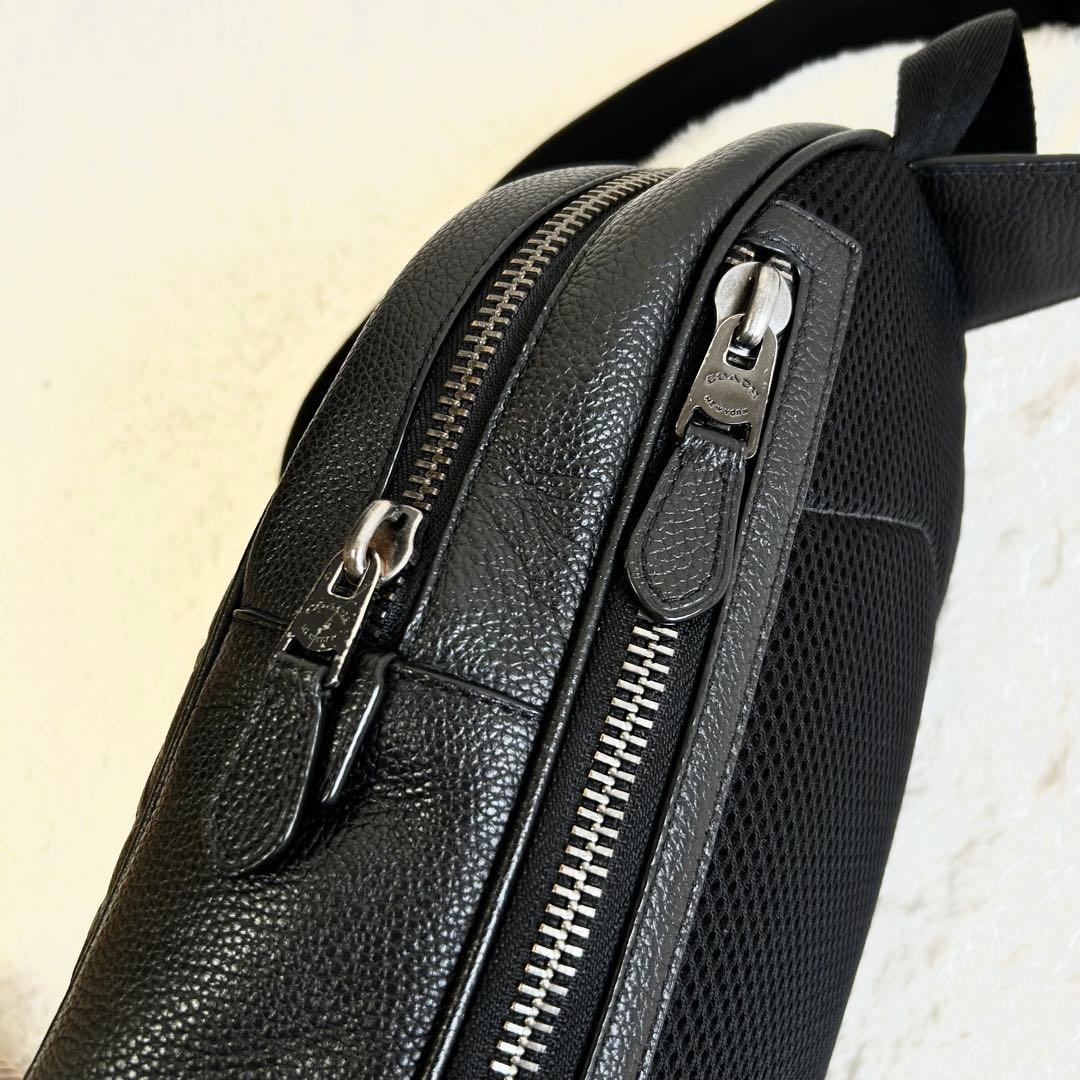 COACH シグネチャー　ボディーバック　黒　C1073 黒