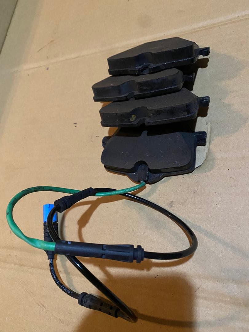  純正　ブレーキキャリパー