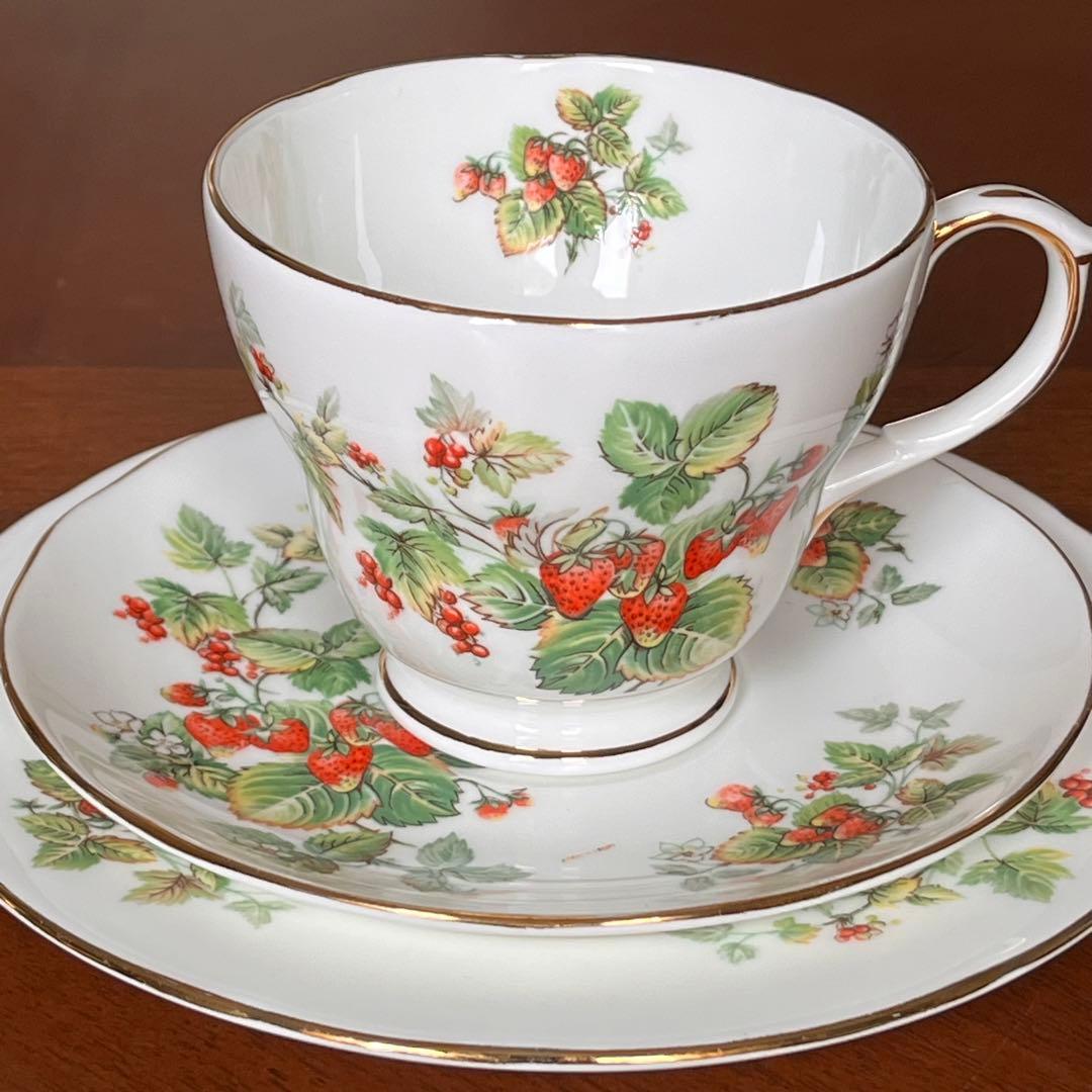 【英国ビンテージ】ダッチェス★ワイルドベリー★トリオ