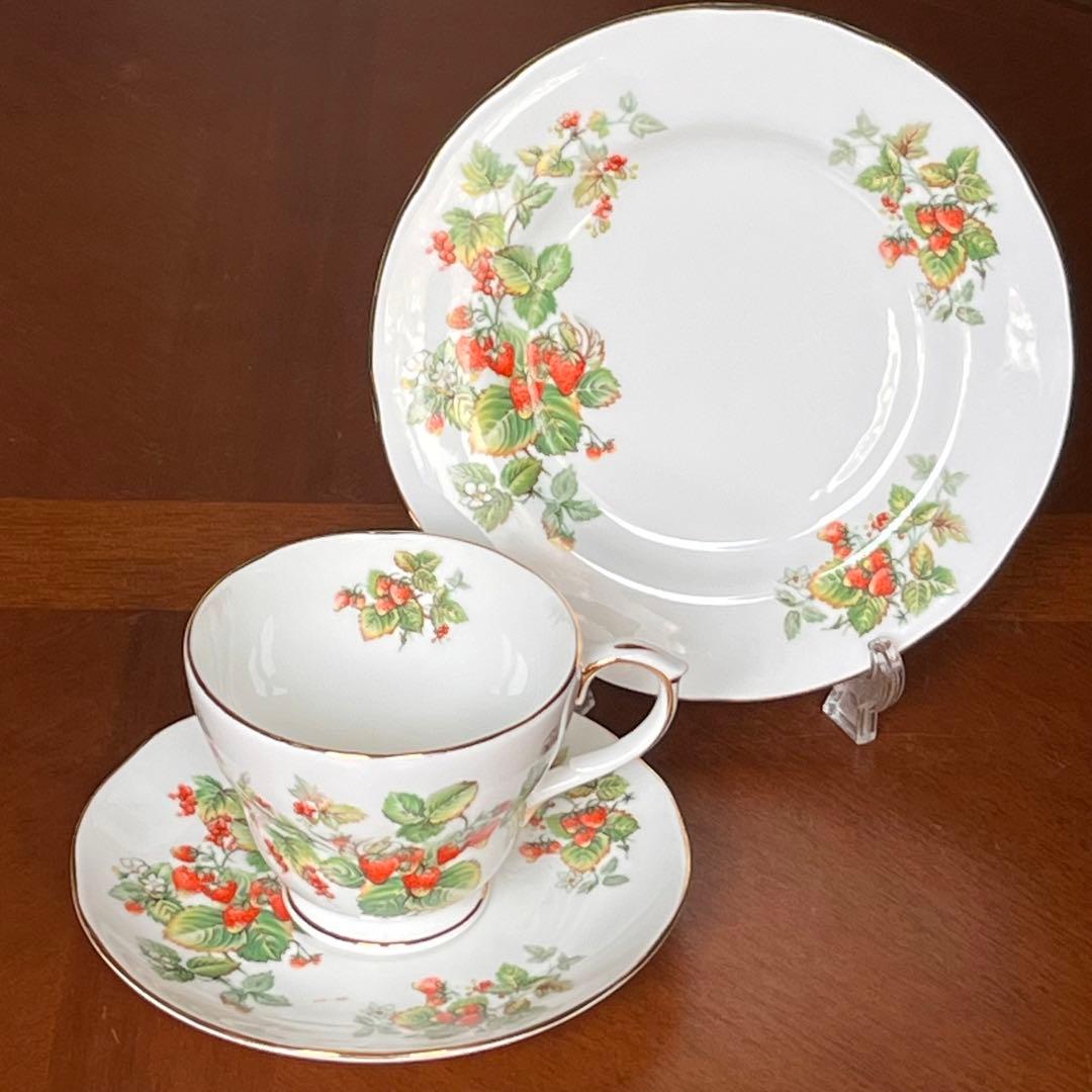 【英国ビンテージ】ダッチェス★ワイルドベリー★トリオ