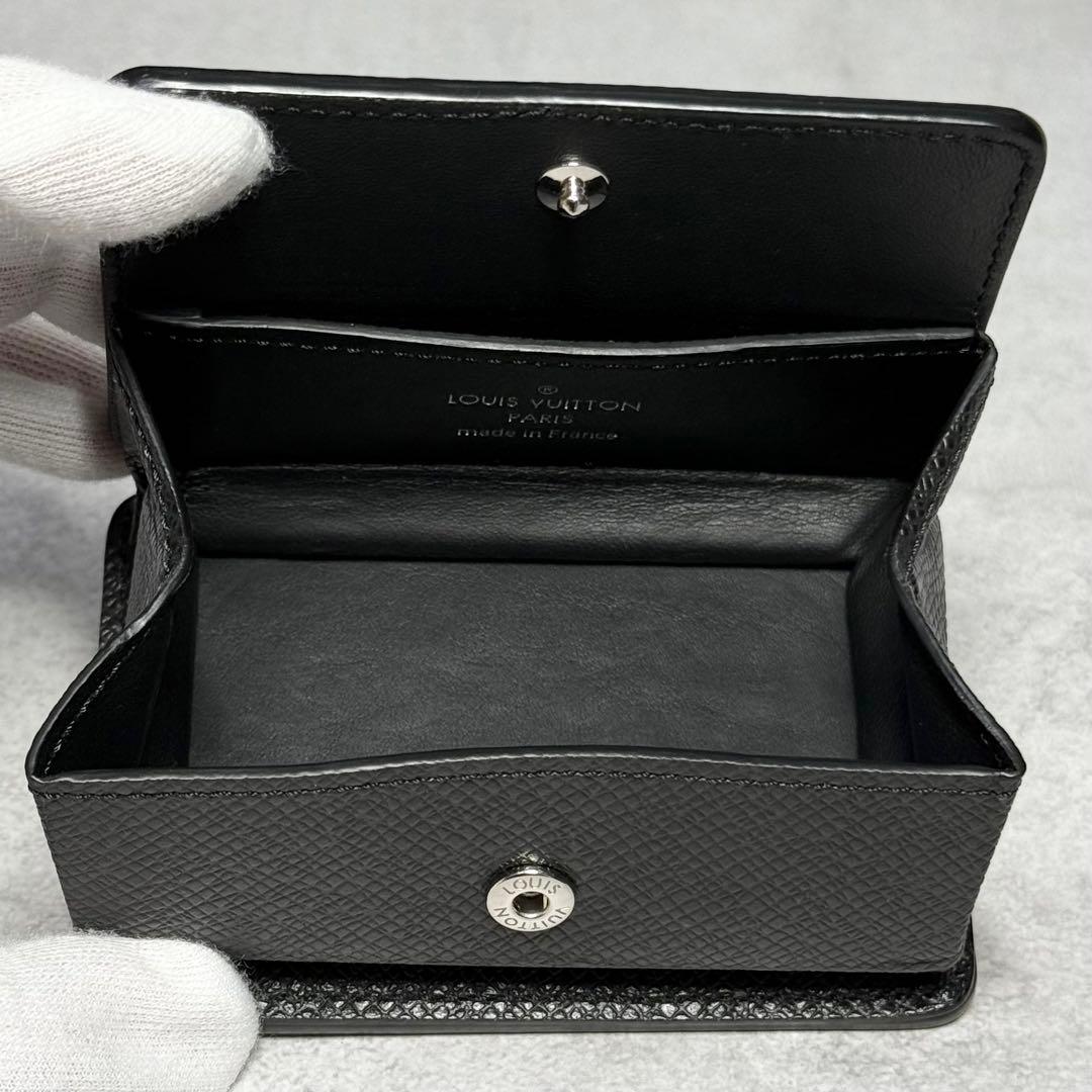 新品同様 ルイヴィトン タイガ ノワール パース 小銭入れ