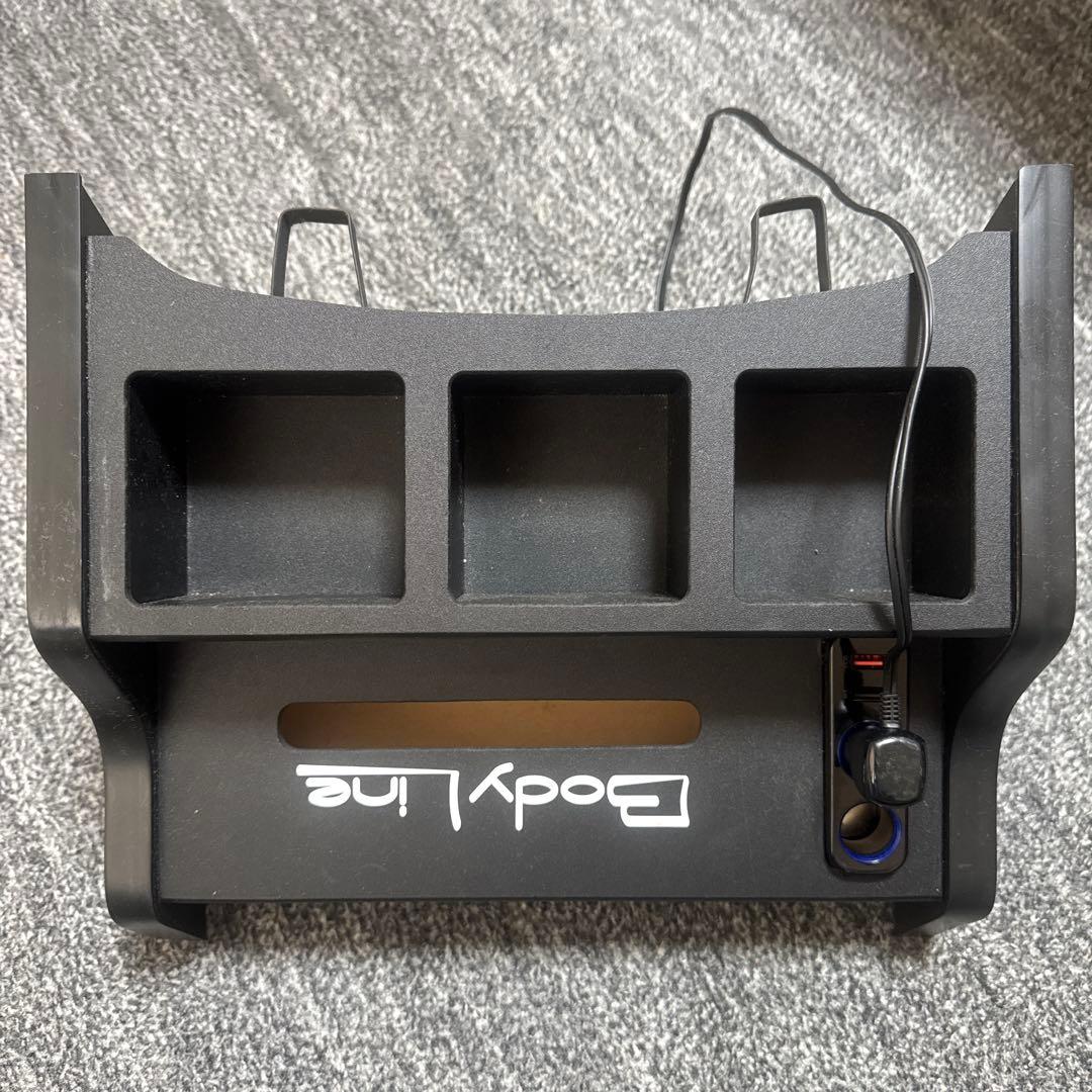 ボディラインドリンクホルダー ティッシュ入れるタイプです。