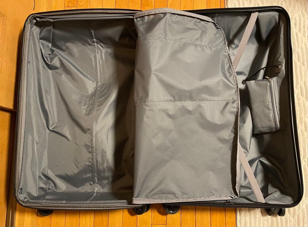 【新品】スーツケース　Lサイズ 止水ファスナー 拡張機能付き 日本企業企画