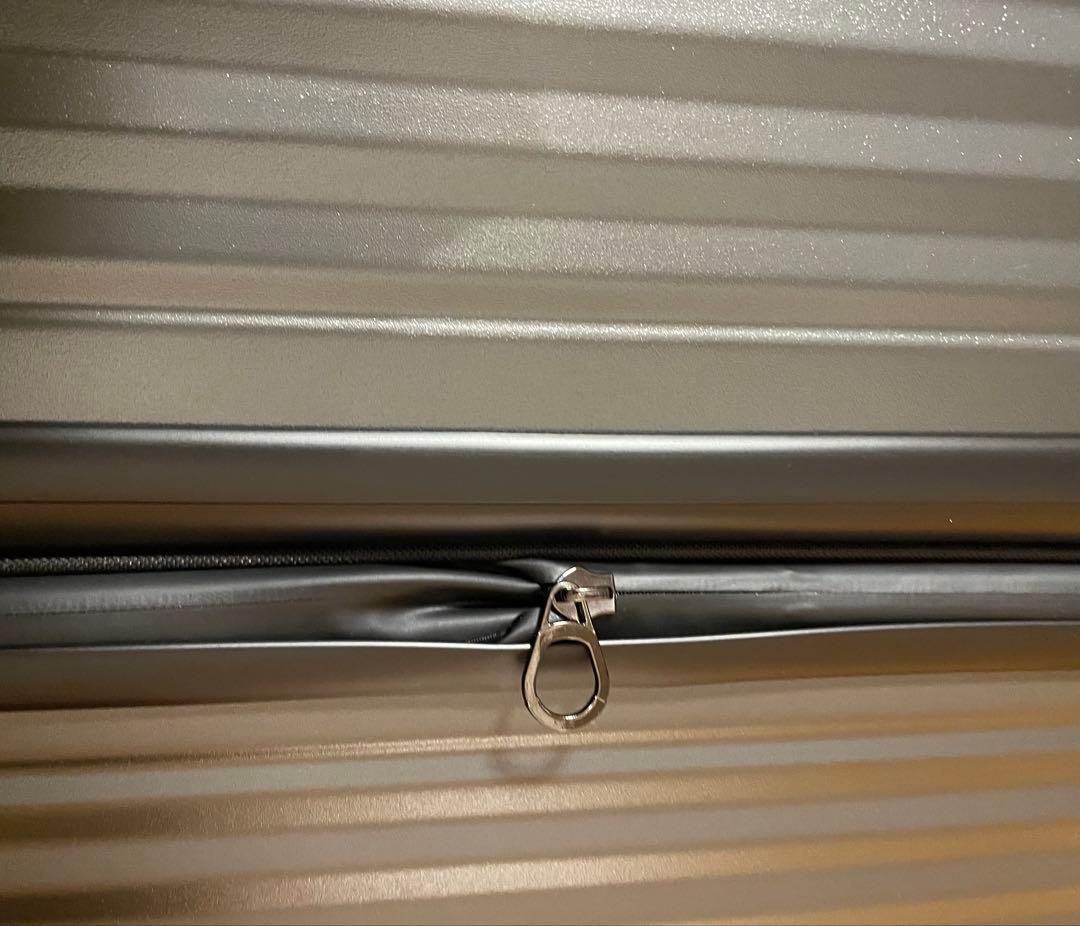 【新品】スーツケース　Lサイズ 止水ファスナー 拡張機能付き 日本企業企画