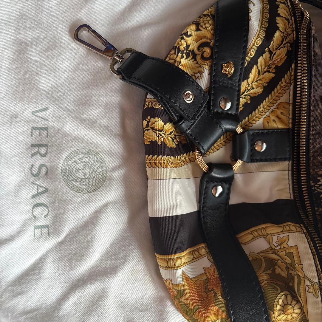 VERSACE ボディバッグ・ウエストポーチ