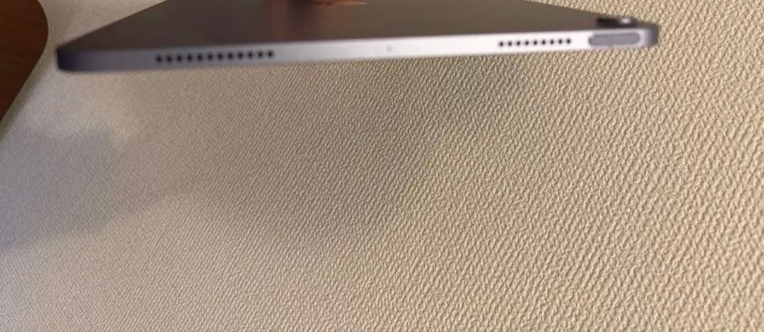 iPad Air 第5世代　バッテリー残量100%