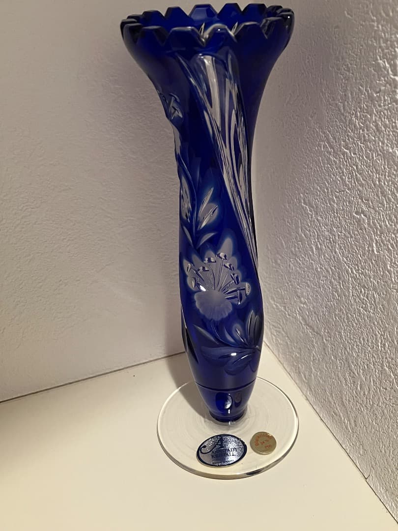 【高級メーカー】アルンシュタットクリスタル 青いクリスタル花瓶 美しいデザイン