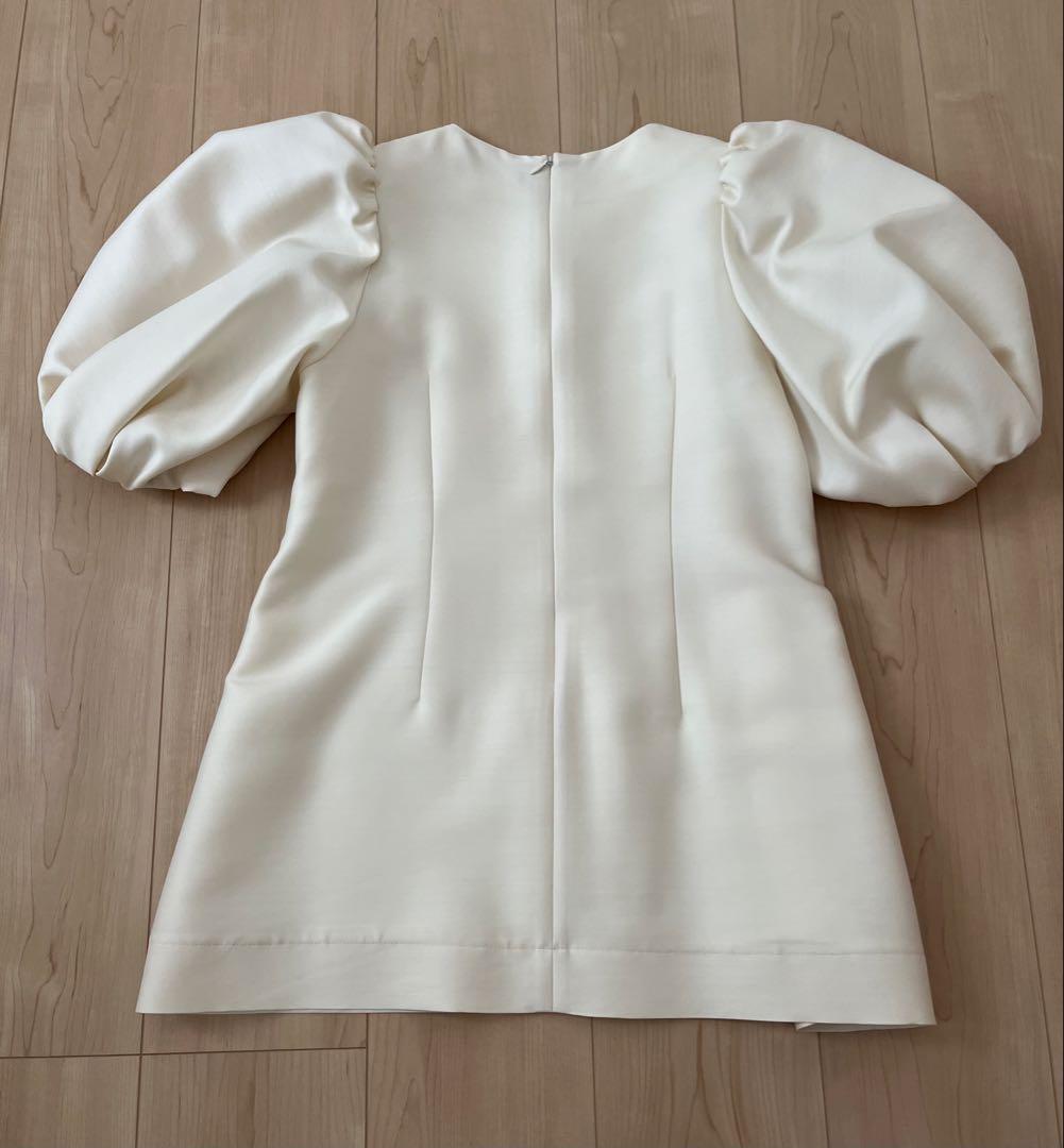 ケイナリタ　ホワイト