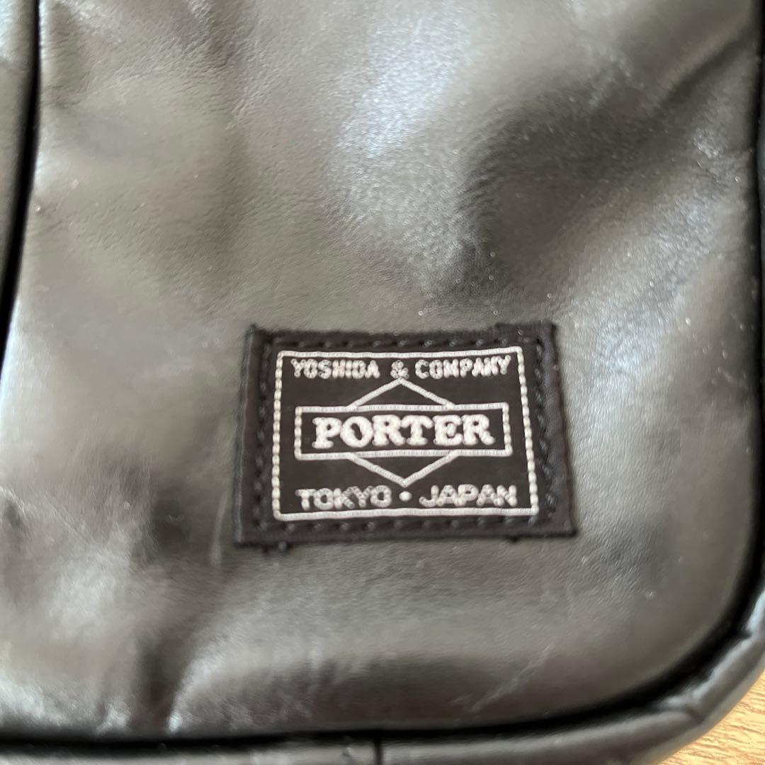 PORTER ブラックレザーボディバッグ
