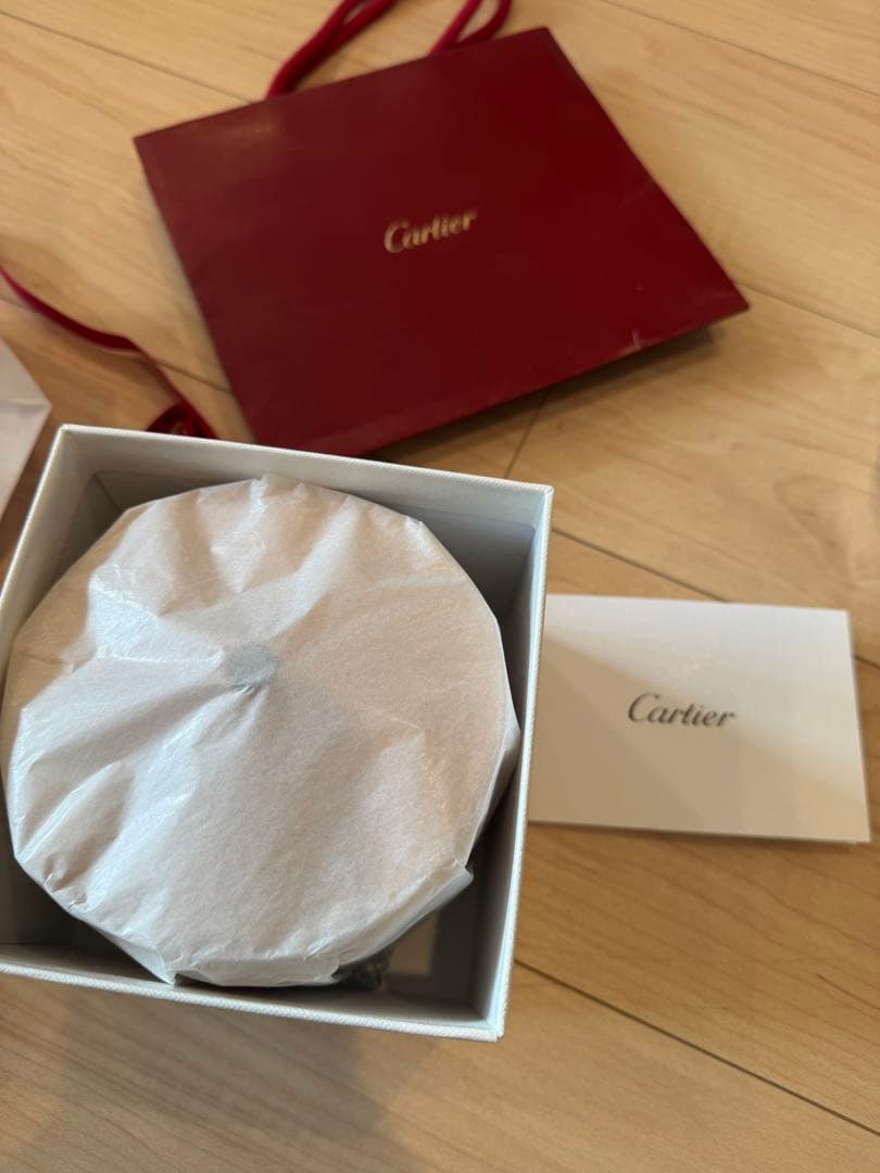 レアCartier ノベルティーキャンディボックス
