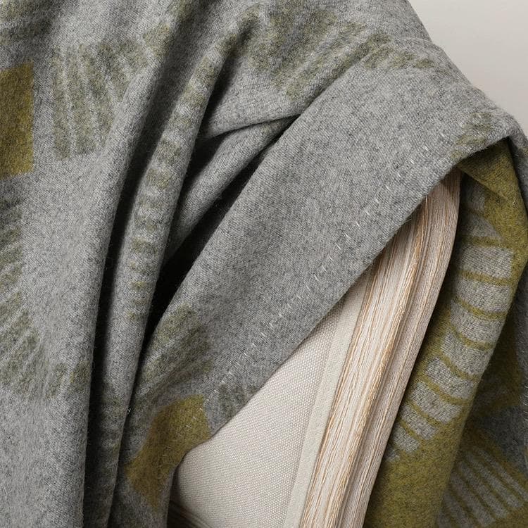 ヘビーウェイト厚手ジャカードブランケット オフィス・お昼寝用 100%ウール毛布