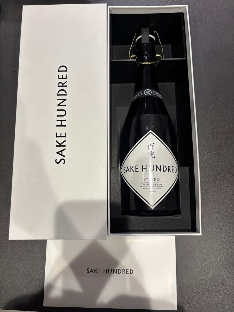 百光 SAKEHUNDRED
