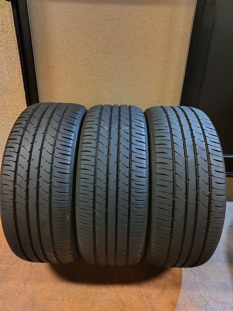 なおちゃん225/45/R18 TOYO　NANOENERGY3P　㉔
