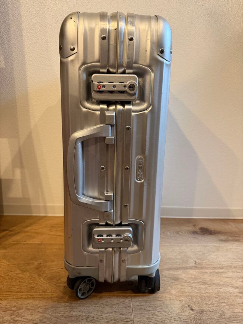 【廃盤品】RIMOWA TOPAS 32L 4輪 機内持込可 932.52.11