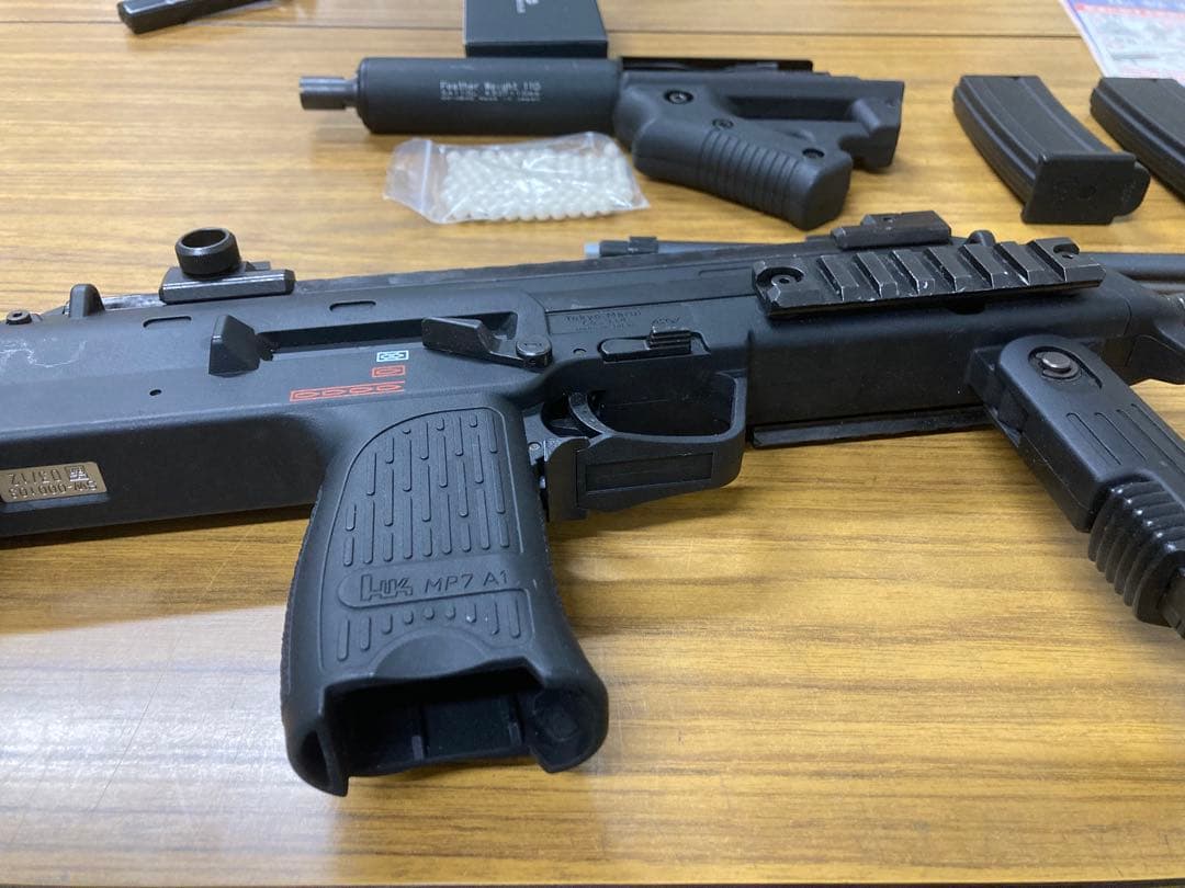 【オマケ付けます】東京マルイ 電動コンパクトマシンガン MP7A1