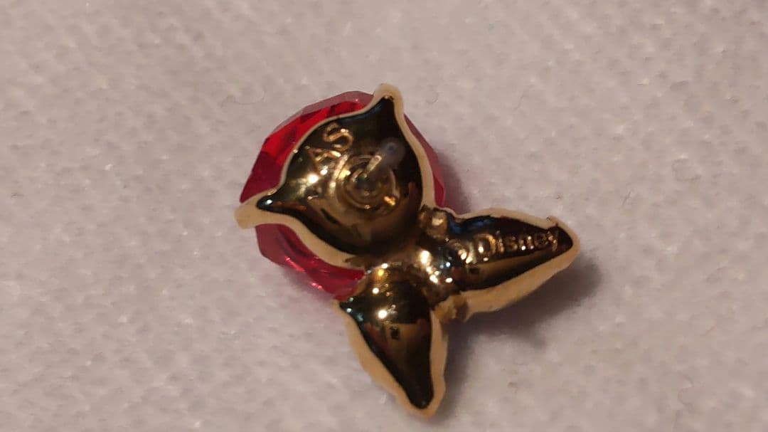Swarovski & Disney/ 美女と野獣 赤い薔薇デザイン ピアス