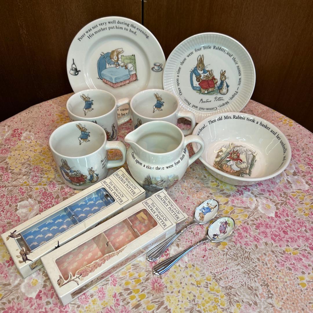 美品　ウェッジウッド　ピーターラビット食器7点とスプーン2点