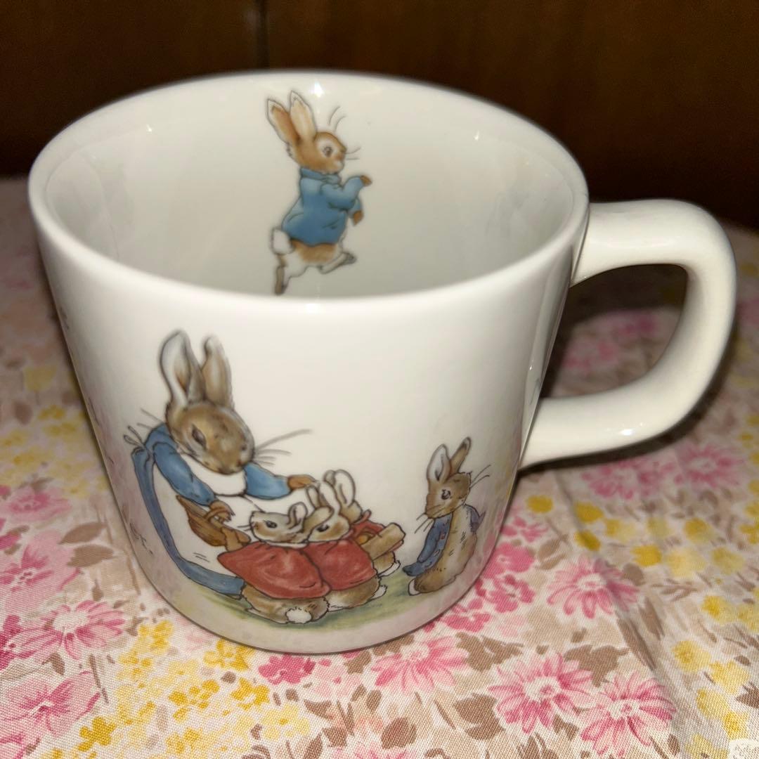 美品　ウェッジウッド　ピーターラビット食器7点とスプーン2点