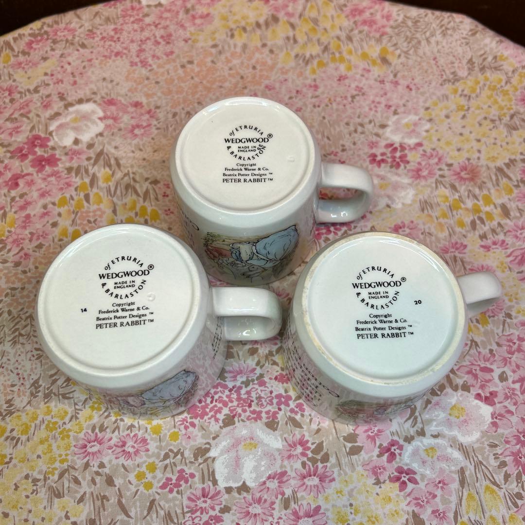 美品　ウェッジウッド　ピーターラビット食器7点とスプーン2点