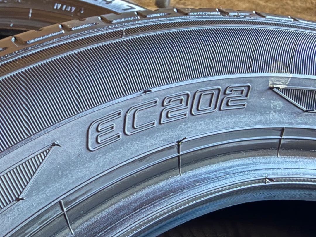 タイヤ・ホイール (521)155/65R14 DUNLOP EC202