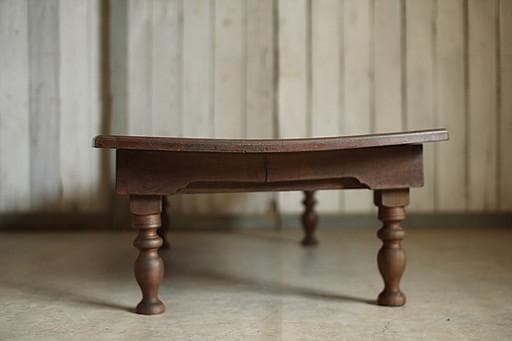 味のある木製の折り畳みテーブル　ちゃぶ台