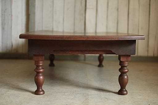 味のある木製の折り畳みテーブル　ちゃぶ台