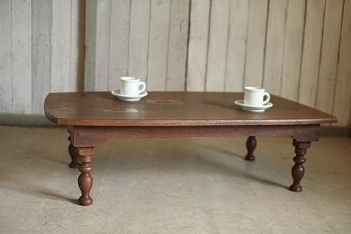 味のある木製の折り畳みテーブル　ちゃぶ台