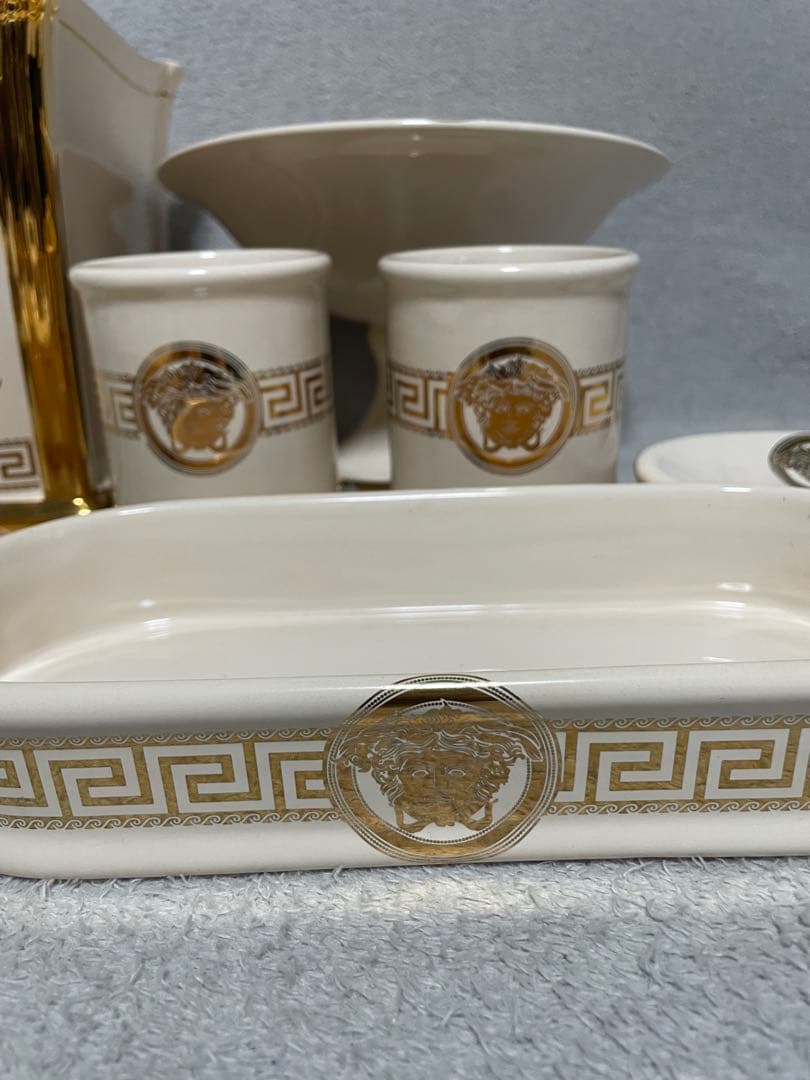 h*3様 Versace ahura イタリア製 インテリアセット