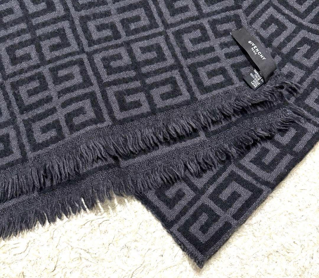 極美品　GIVENCHY ジバンシー マフラー ストール モノグラム　総柄