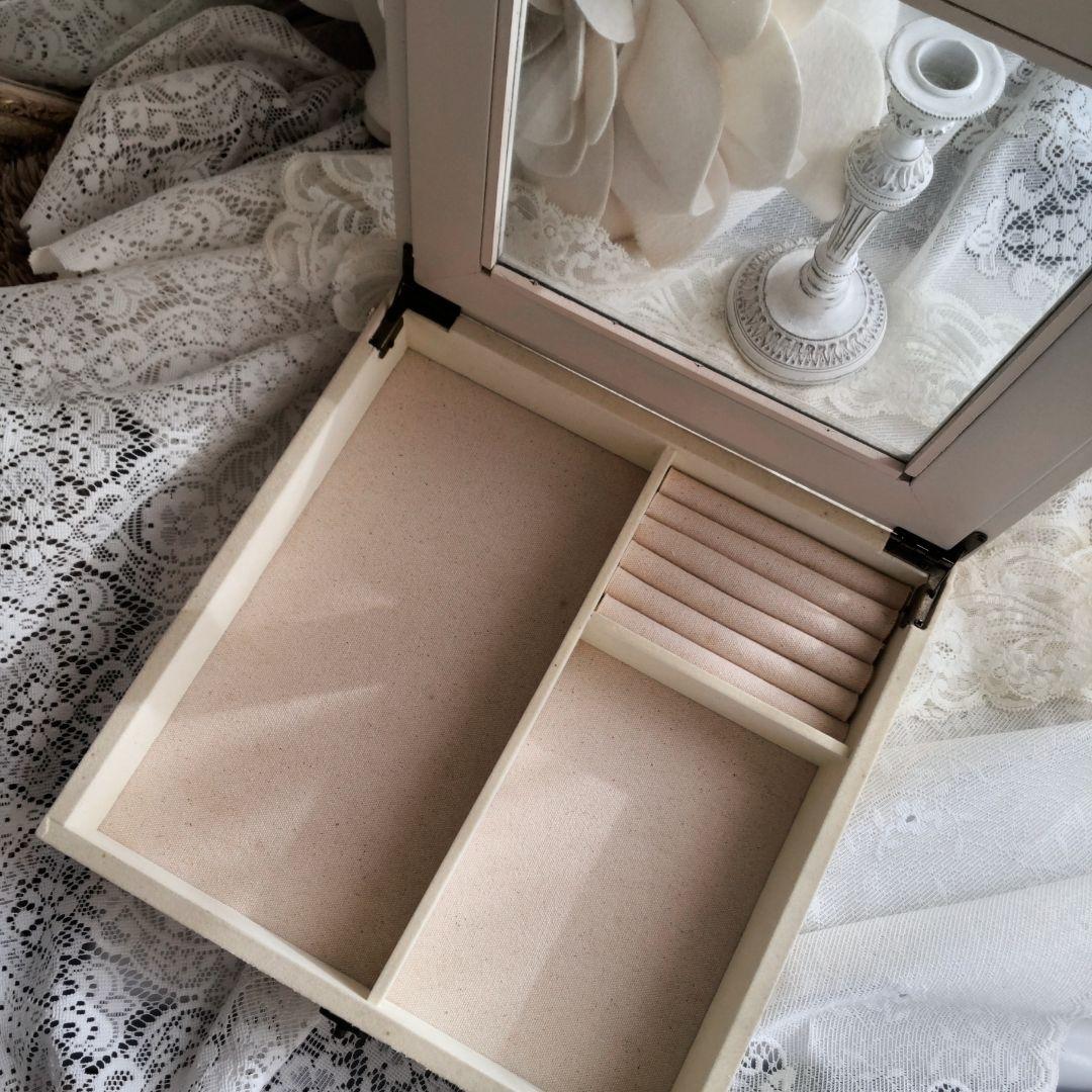 ZARA  シャビーシック ジュエリーボックス アクセサリーケース