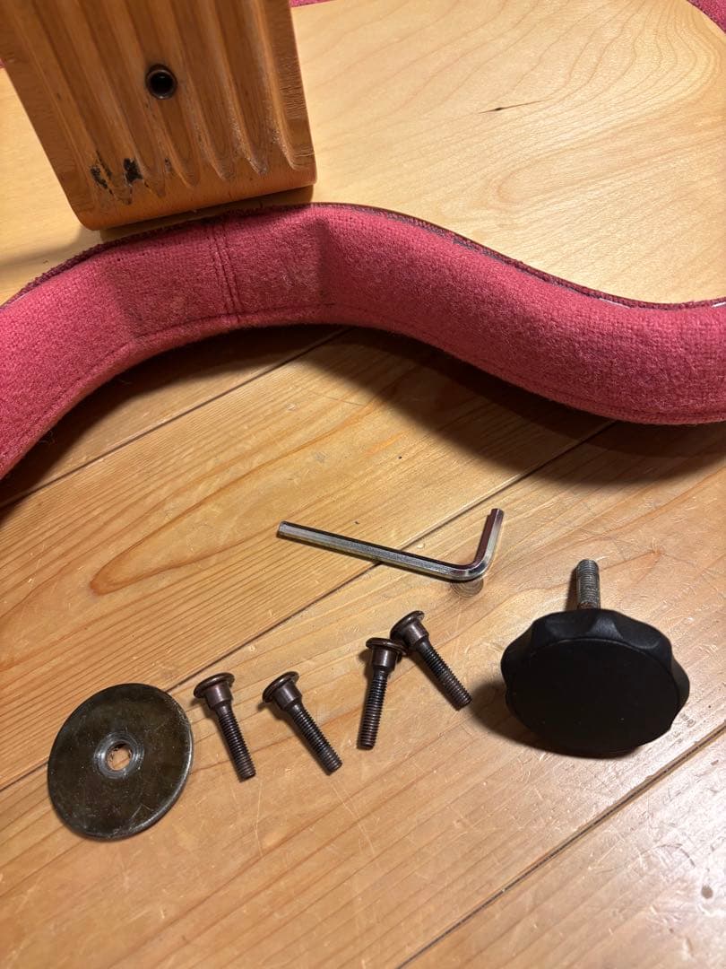 リボ　バランスチェア