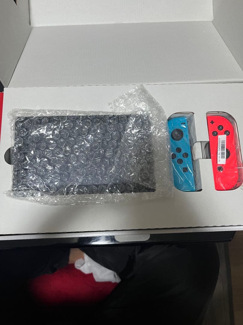 任天堂　Nintendo Switch 完品&Switchケース　未使用セット