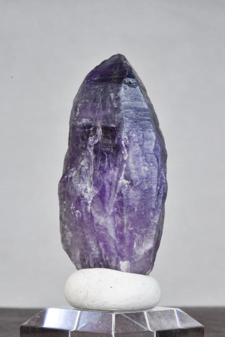 ナイジェリア Tutu cliffs産 アメジストポイント02