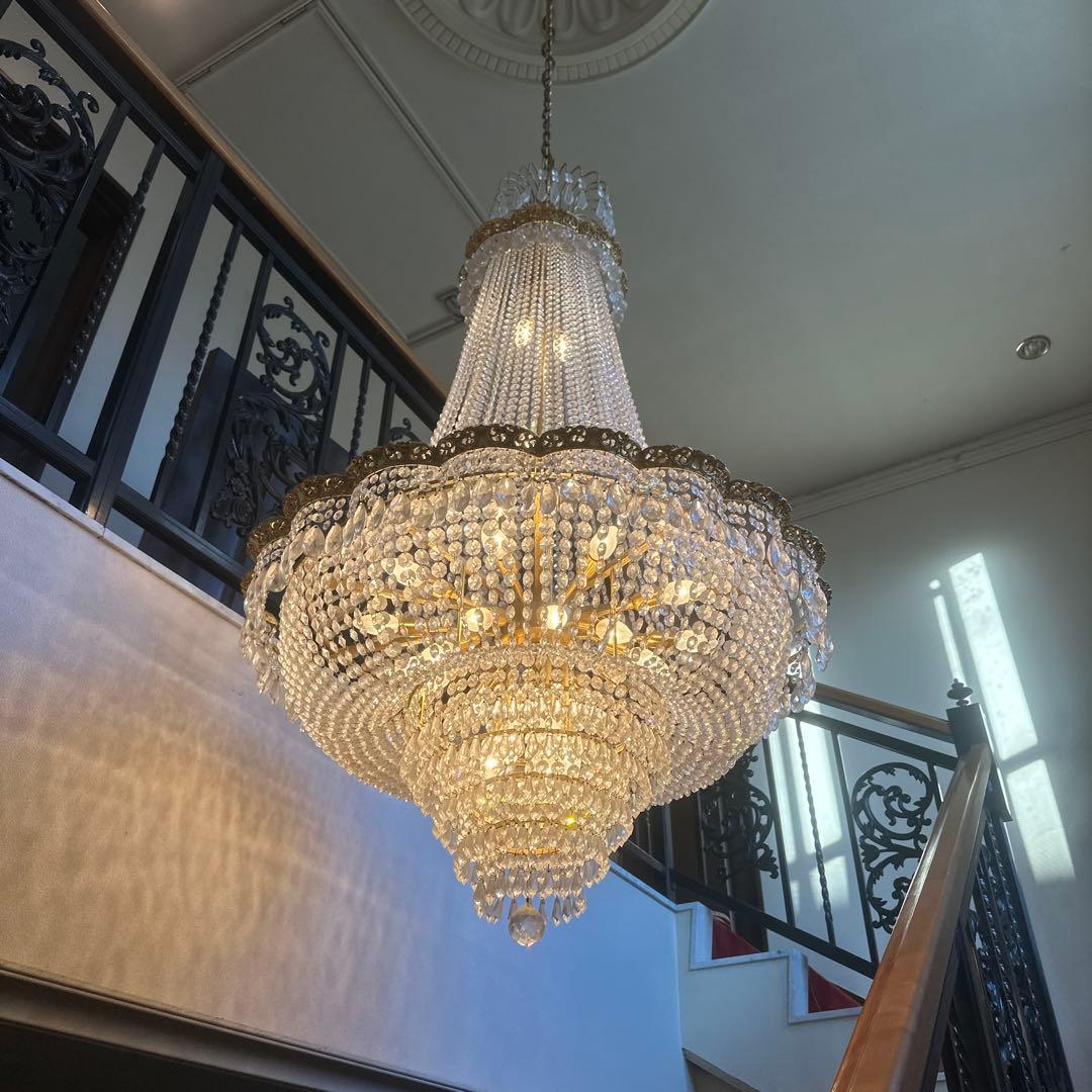 クリスタルシャンデリア 大きめ