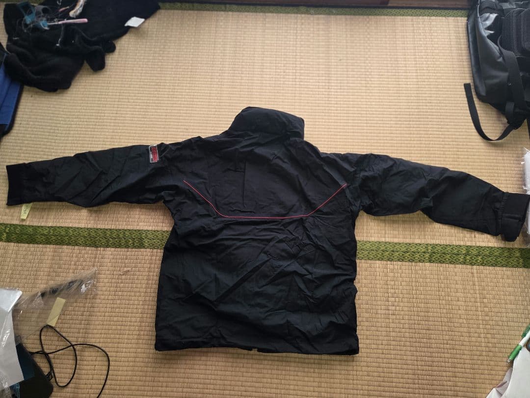 がまかつレインウェアセット ジャケットとパンツ ゴアテックス Lサイズです。