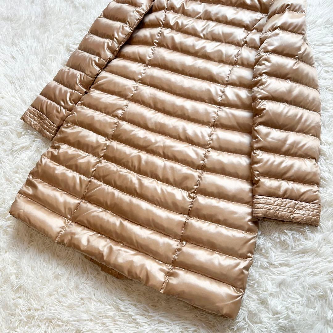 マックスマーラ ステュディオ ダウンコート Aライン ハイネック ベージュ 光沢